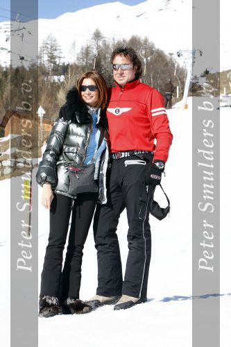 Fiss 28 februari 2008 Marco Borsato en Leontine met hun kinderen Jada Senna en Luca op wintersport / skivakantie.
Peter Smulders bv