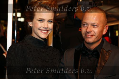 Amstedam 8 december 2008
Prmiere film Wit licht in Tuschinski. Maria Kooistra met een kennis
Peter Smulders bv