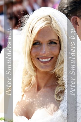 Fijnaart Willemstad en 9 mei 2008
Frans Bauer en Mariska trouwen. Christiaan Frans jr en Jan zijn er natuurlijk bij.
Peter Smulders bv
