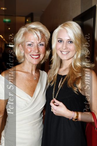 Amsterdam 15 september 2007
Modeshow Mart Visser in het hilton. Marjon Lambriks met dochter