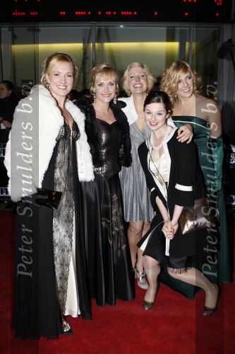 Rotterdam 16 december 2007
premiere Evita in het nieuwe Luxor theater. afgevallen evita Marleen v d Loo
Peter Smulders bv