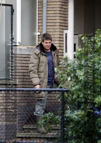 Amsterdam 22 november 2007
Martijn Krabbe heeft lekkage in zijn huis. 30000 liter water is er in zijn kelder gelopen.