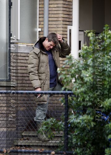 Amsterdam 22 november 2007
Martijn Krabbe heeft lekkage in zijn huis. 30000 liter water is er in zijn kelder gelopen.