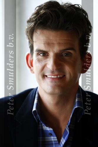 Amsterdam 29 oktober 2008
Finalisten van het sbs6 programma popstars bij escape. Maurice Wijnen
Peter Smulders bv