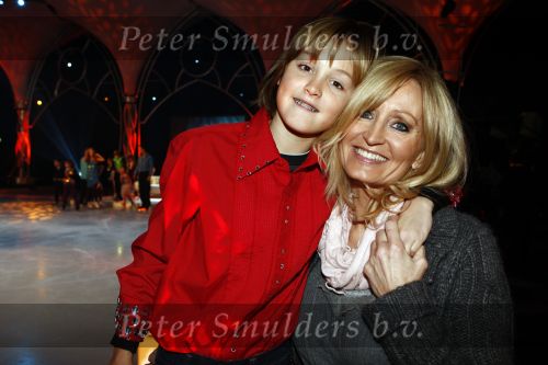 Amstedam 9 december 2008
Maxim Froger doet mee aan sterren kinderen dansen op het ijs. Natasja Froger is natuurlijk van de partij.
Peter Smulders bv