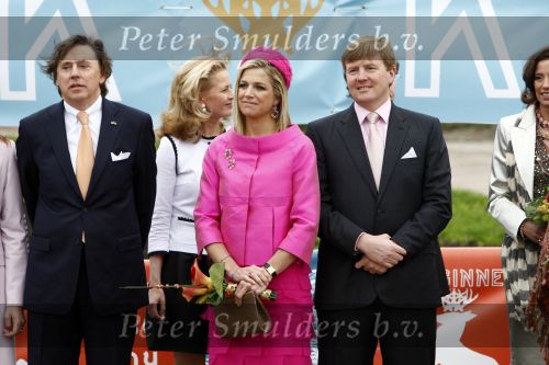 Makkum en Franeker30 april 2008
Koninginnedag 2008 met Koningin Beatrix Prins Willem Alexander Friso Constantijn Maurits Floris Pieter Christiaan Pieter v Vollenhoven en de prinsessen Maxima Laurentien Mabel Aimee Anita Margriet en Marilene.
Peter Smulders bv