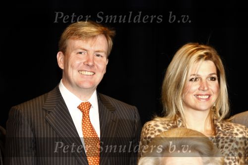 Amsterdam 3 december 2008
Prins Claus prijzen in het ij theater. Aanwezig zijn Koningin Beatrix , Prinses Maxima in tijger print outfit Prins Willem Alexander Mabel Wisse Smit Prins Friso en Prinses Laurentien en Prins Constantijn.
Peter Smulders bv