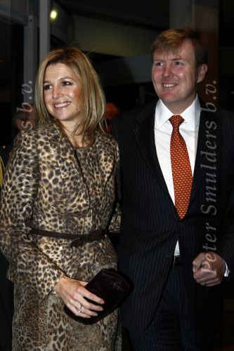 Amsterdam 3 december 2008
Prins Claus prijzen in het ij theater. Aanwezig zijn Koningin Beatrix , Prinses Maxima in tijger print outfit Prins Willem Alexander Mabel Wisse Smit Prins Friso en Prinses Laurentien en Prins Constantijn.
Peter Smulders bv