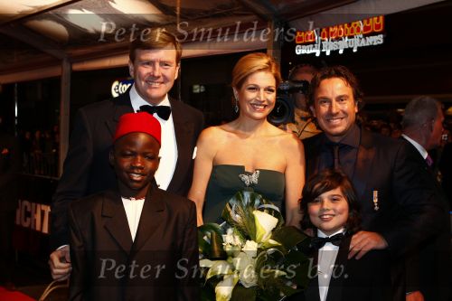 Amsterdam 8 december 2008
Premiere Wit Licht in Tuschinski. Marco Borsato speelt de hoofdrol en Prins Willem Alexander en Prinses Maxima zijn aanwezig.
Peter Smulders bv