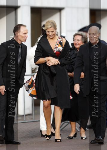 Amsterdam 11 september 2007
Koningin Beatrix en prinses Maxima bij voorstelling voor 75e verjaardag van Hans v Maanen in het muziektheater.