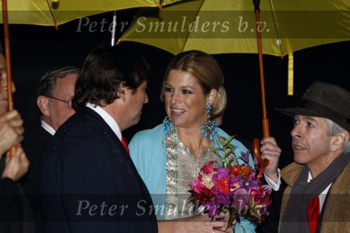 Amsterdam 12 november 2008
Prinses Maxima opent india festival in het concertgebouw. Hans Weijers en Ronald Plasterk
Peter Smulders bv