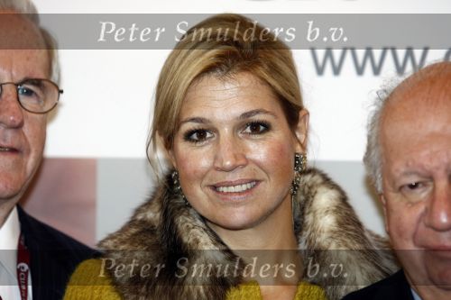 Rotterdam 13 november 2008
Prinses Maxima aanwezig bij bjeenkomst van club de madrid in de van nelle fabriek in Rotterdam. Maxima draagt een pakje met bont.
Peter Smulders bv