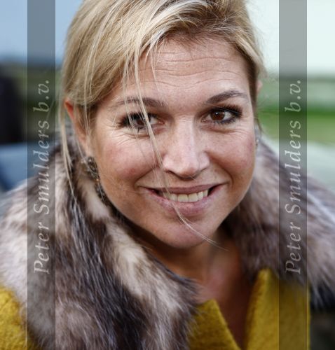 Rotterdam 13 november 2008
Prinses Maxima aanwezig bij bjeenkomst van club de madrid in de van nelle fabriek in Rotterdam. Maxima draagt een pakje met bont.
Peter Smulders bv