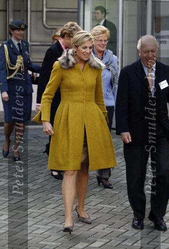 Rotterdam 13 november 2008
Prinses Maxima aanwezig bij bjeenkomst van club de madrid in de van nelle fabriek in Rotterdam. Maxima draagt een pakje met bont.
Peter Smulders bv