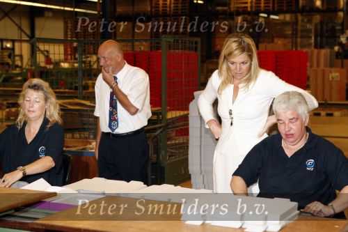Mdedemblik 17 oktober 2007
Prinses Maxima  bezoekt de Jumbo speelgoed fabriek en doet werk achter de lopende band. Ook speelt ze met kinderen mens erger je niet.