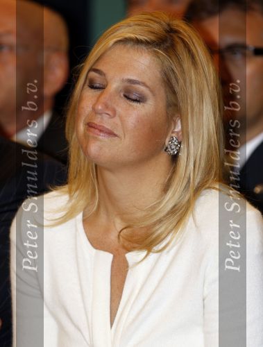 Mdedemblik 17 oktober 2007
Prinses Maxima  bezoekt de Jumbo speelgoed fabriek en doet werk achter de lopende band. Ook speelt ze met kinderen mens erger je niet.