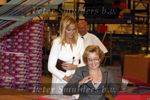 Mdedemblik 17 oktober 2007
Prinses Maxima  bezoekt de Jumbo speelgoed fabriek en doet werk achter de lopende band. Ook speelt ze met kinderen mens erger je niet.