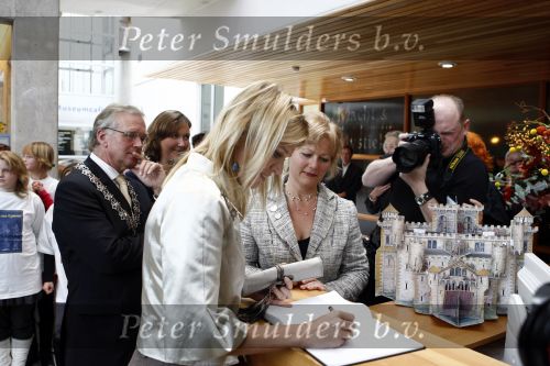 Alkmaar 28 oktober 2008
Prinses Maxima bij museum in alkmaar.
Peter Smulders bv