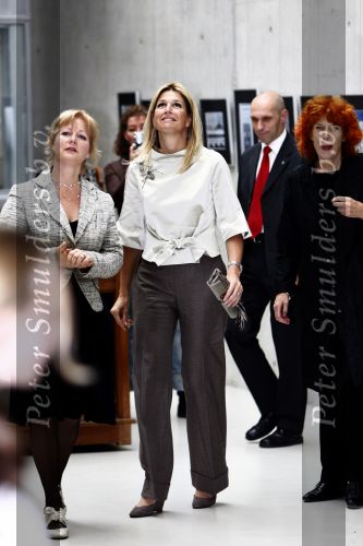 Alkmaar 28 oktober 2008
Prinses Maxima bij museum in alkmaar.
Peter Smulders bv