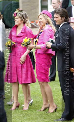Makkum en Franeker30 april 2008
Koninginnedag 2008 met Koningin Beatrix Prins Willem Alexander Friso Constantijn Maurits Floris Pieter Christiaan Pieter v Vollenhoven en de prinsessen Maxima Laurentien Mabel Aimee Anita Margriet en Marilene.
Peter Smulders bv