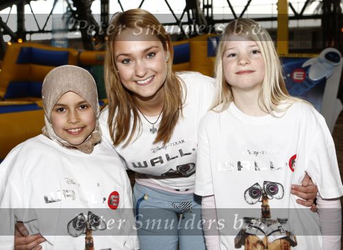 Aaslmeer, 17 December 2008
Kansarme kinderen krijgen een verwendag bij de Beach
Hoofdsponsor Disney & Wall-i, georganiseerd door de Class Company
Melody Klawer
Foto Peter Smulders BV