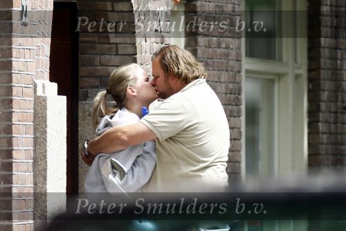 Amsterdam 20 juni 2008
Menno Kohler en zijn vriendin Florentien zijn aan het verhuizen. 
Hun relatie is na 3 jaar voorbij.