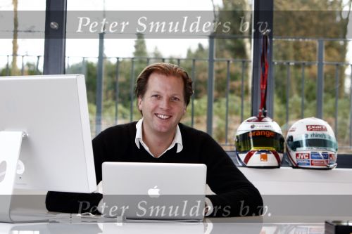 Amsterdam 18 november 2008
Michiel Mol voor F1 racing.
Peter Smulders bv