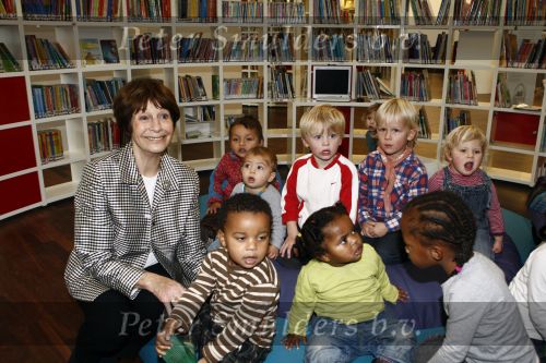 Amsterdam 11 november 2008
Mies Bouwman en Leen Timp bij presentatie sinterklaasboek in de bibliotheek.
Peter Smulders bv