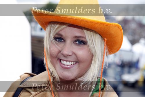 Amsterdam 30 april 2008
Het eerste optreden van Jan Smit na zijn operatie tijdens het radio 538 spektakel op koninginnedag. Jan heeft 8 maanden niet mogen zingen . Yolanthe Cabau v Kasbergen was er natuurlijk bij.
Peter Smulders bv