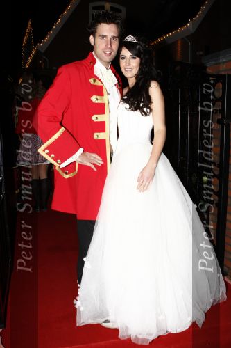 Amsterdam 21 december 2008
House warm party van Jan Smit en Yolanthe Cabau v Kasbergen. Iedereen is verkleed in kleding uit sprookjes. Nick Schilder met vriendin
Peter Smulders bv