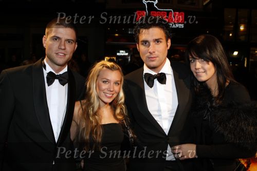 Amsterdam 19 november 2007
Premiere van de scheepsjongens van de bontekoe in tuschinski. Nick en Simon met hun vriendinnen