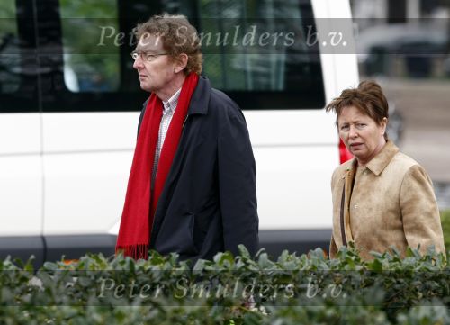 Laren 19 april 2008
Nico Steenbergen met zijn vrouw aan het winekelen.
Peter Smulders bv