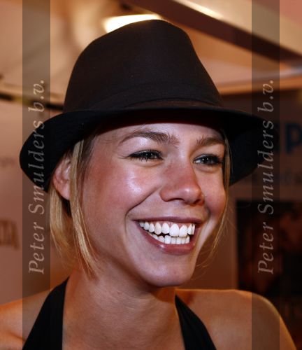 Amsterdam 15 december 2008
Premiere Australia in Tuschinski. Nicolette Kluijver met hoed en vriend
Peter Smulders bv