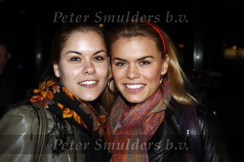 Hilversum 28 januari 2008
Uitreiking van de gouden beelden in het gebouw van beeld en geluid. Nicolette v Dam met Sara Bus