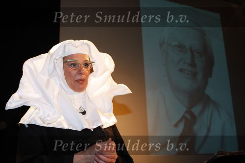 Amsterdam 19 december 2007
Presentatie boek Pauline v Aken in de smet studio\'s.
Peter Smulders bv