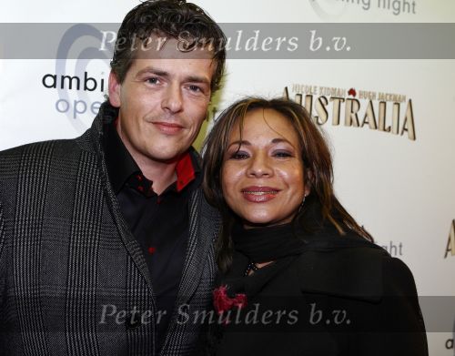 Amsterdam 15 december 2008
Premiere Australia in Tuschinski. Nurlaila Kareem met nieuwe vriend
Peter Smulders bv