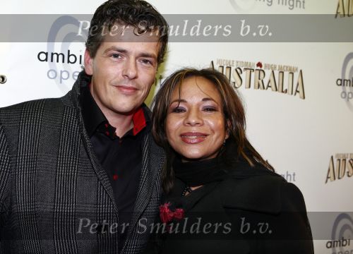Amsterdam 15 december 2008
Premiere Australia in Tuschinski. Nurlaila Kareem met nieuwe vriend
Peter Smulders bv