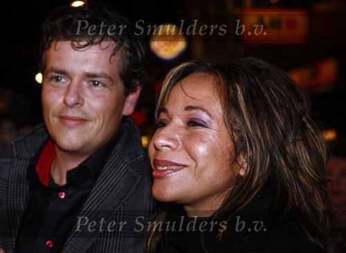 Amsterdam 15 december 2008
Premiere Australia in Tuschinski. Nurlaila Kareem met nieuwe vriend
Peter Smulders bv