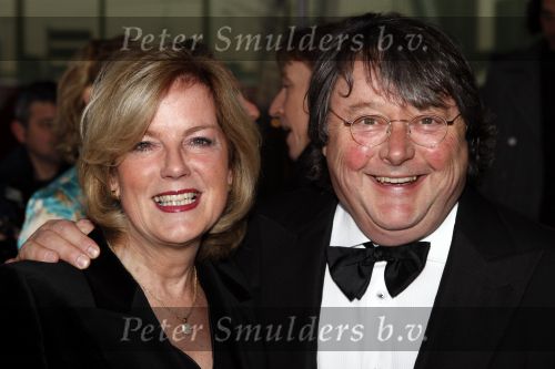 Rotterdam 16 december 2007
premiere Evita in het nieuwe Luxor theater. Oger Lusink met vrienin
Peter Smulders bv