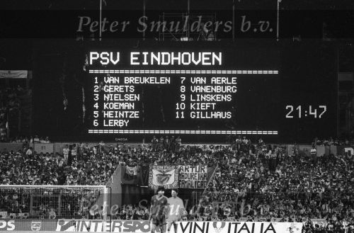 Stuttgart, 25 Mei 1988 PSV-Benfica, eindstand 0-0 Finale EC I ( voorloper van de Champions League ) en winnaar door strafschoppen na verlenging.
Opstelling van PSV
Foto Peter Smulders BV