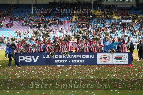 Arnhem, 20 April 2008 Kompetitiewedstrijd Vitesse-PSV, eindstand 0-1 Seizoen 2007/2008
PSV Landskampioen en wordt er dus feest gevierd