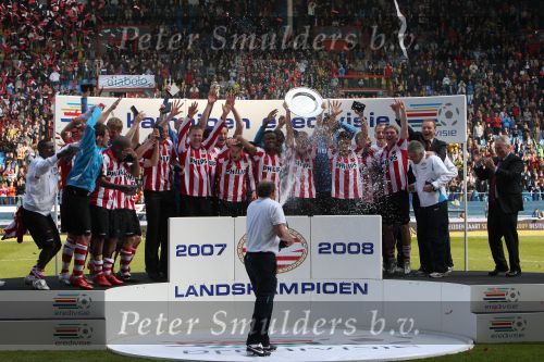 Arnhem, 20 April 2008 Kompetitiewedstrijd Vitesse-PSV, eindstand 0-1 Seizoen 2007/2008
PSV Landskampioen en wordt er dus feest gevierd