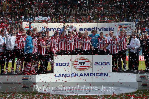 Arnhem, 20 April 2008 Kompetitiewedstrijd Vitesse-PSV, eindstand 0-1 Seizoen 2007/2008
PSV Landskampioen en wordt er dus feest gevierd