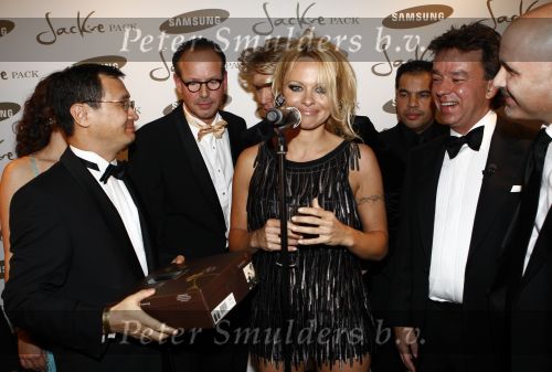 Amsterdam 11 december 2008
Openings en VIP avond van de Miljonairsfair in de Rai. Pamela Anderson met Hans Klok en Paul Wilkens
Peter Smulders bv
