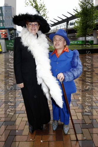 Amsterdam 5 oktober 2008
Premiere Sinterklaas en het geheim van het grote boek in pathe arena. Pamela Teves
Peter Smulders bv