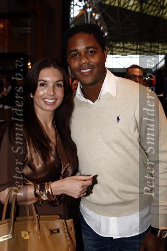 Amsterdam 15 december 2008
Feestje van La Mer op de miljonairfair. Patrick Kluivert met Rossana Lima
Peter Smulders bv