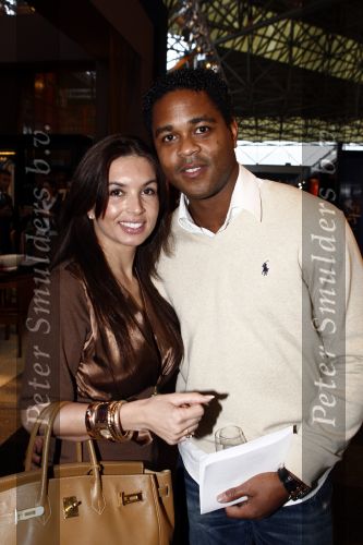 Amsterdam 15 december 2008
Feestje van La Mer op de miljonairfair. Patrick Kluivert met Rossana Lima
Peter Smulders bv