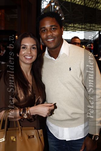 Amsterdam 15 december 2008
Feestje van La Mer op de miljonairfair. Patrick Kluivert met Rossana Lima
Peter Smulders bv