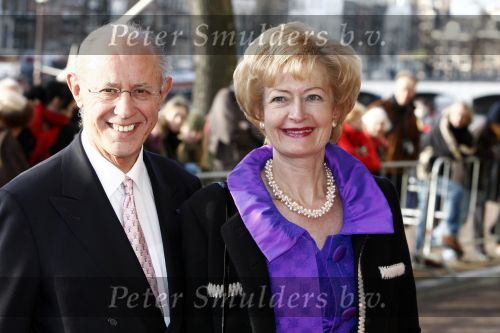 Amsterdam 1 februari 2008
Feest koningin Beatrix en Prinses Margriet voor hun 70e en 65e verjaardag in Carre.
Paul Nouwen met vrouw