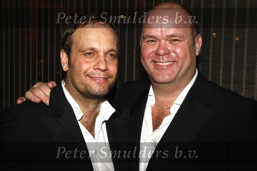 Rotterdam 20 april 2008
Premiere Les Miserables in het nieuwe luxor . Carlo Boszhard en Paul de Leeuw
Peter Smulders bv